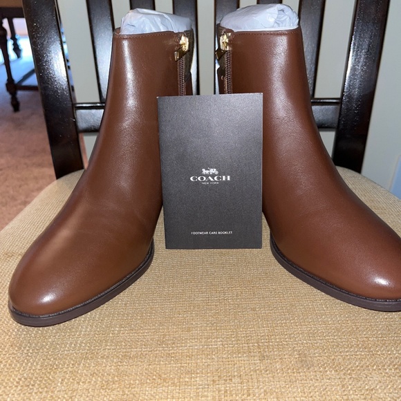 8.5 Coach Walnut Brown Booties - Picture 1 of 5